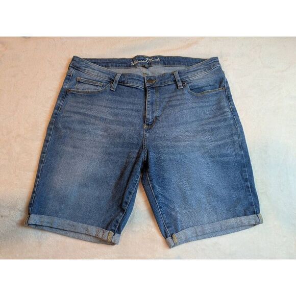 Universal Thread Pants - Universal Thread cuffed denim shorts size 18wr*